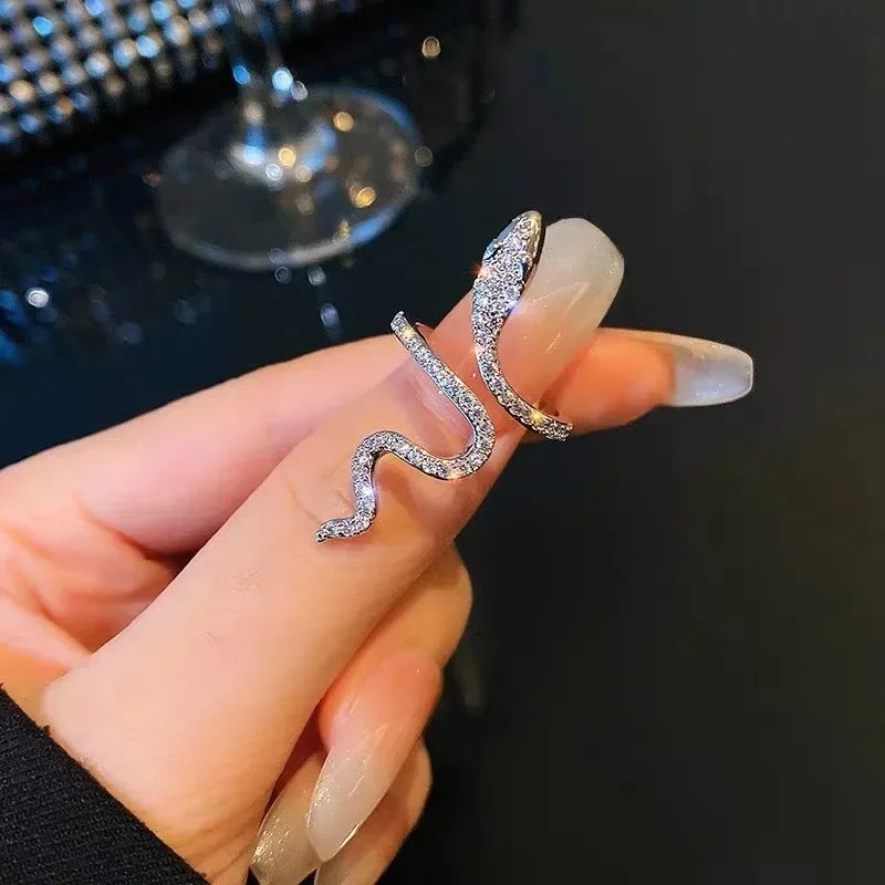 Sliver Gold Color Micro-Inlaid Zircon Snake Ring Finger Ring Fashion Punk Boy Girl Birthday Snake Ring Personality Jewelry